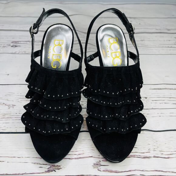 BCBG Paris leather upper ruffle with metal silver accent NEW without tags - Picture 1 of 11